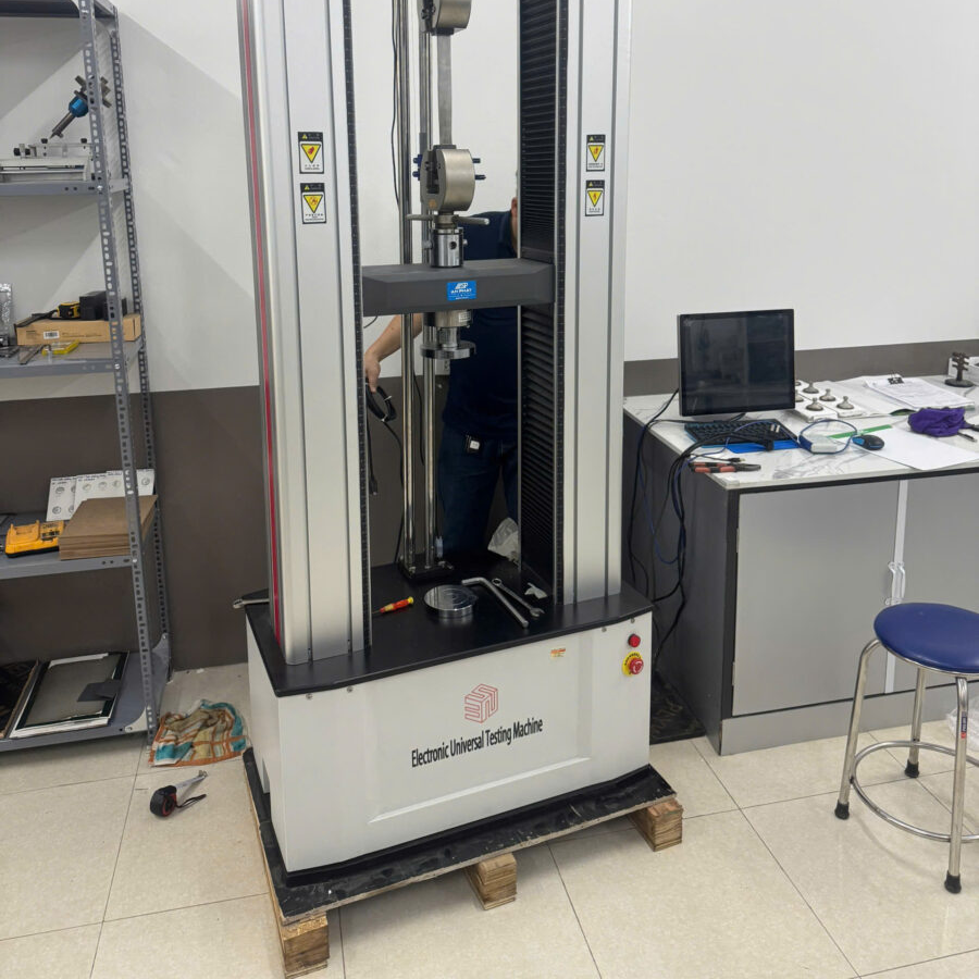 Máy kéo thép vạn năng Model: WE-1000В 